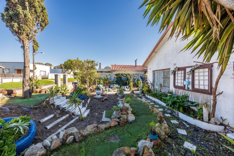 2 Bedroom Property for Sale in Austinville Western Cape